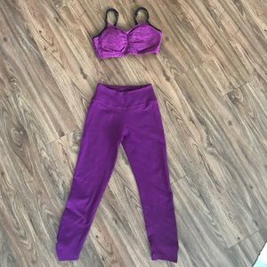 Beyond yoga sports bra XS and leggings XS